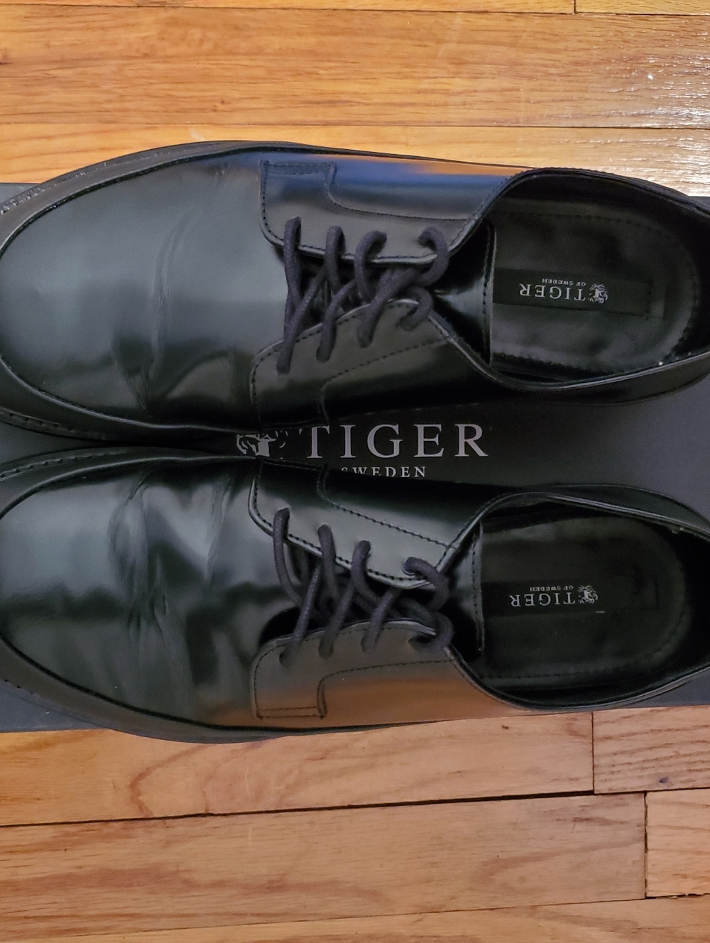 Tiger Of Sweden Signature Men’s Black Leather Derby Shoes - Picture 2 of 16